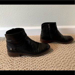 Franco Sarto Size 6 Leather Boots